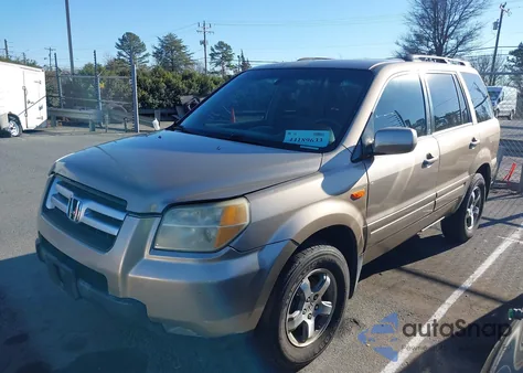 2006 Honda Pilot Ex-L z USA, uszkodzony, nr VIN 5FNYF18776B004940